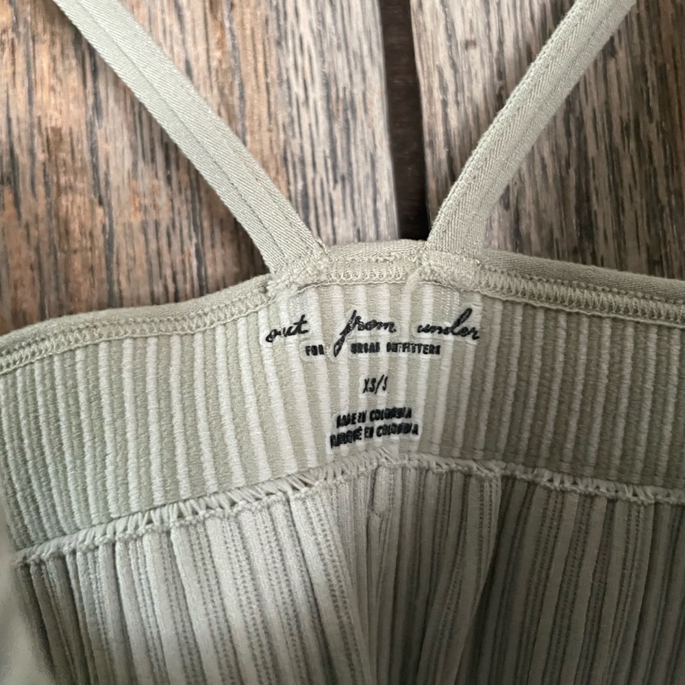 Out From Under Engineered Seamless Ribbed Sage Green Plunge Bralette - Picture 8 of 10